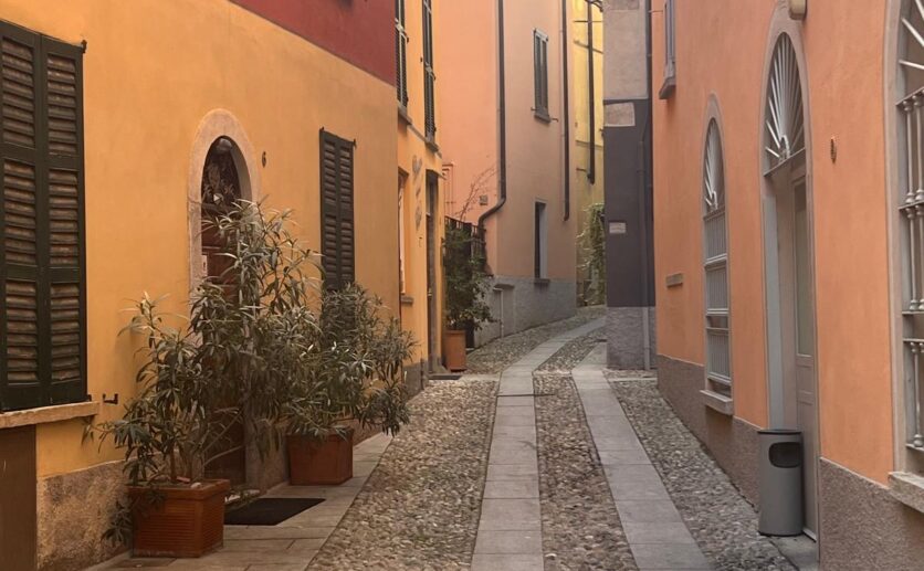 WhatsApp Image 2025-10-17 at 10.19.17 (4)