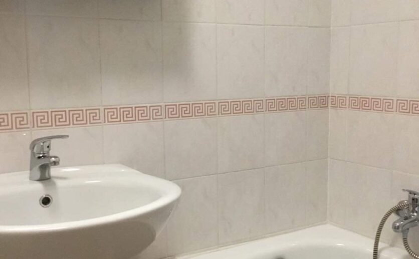 5b665a74-fd76-4ec6-871d-acc054fb8d30