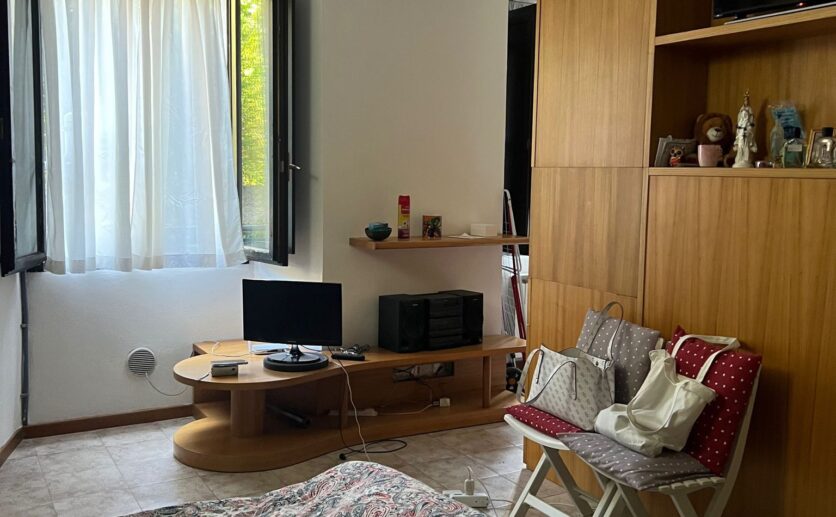 79ac6405-735b-40f7-b7e4-33e7e631c834