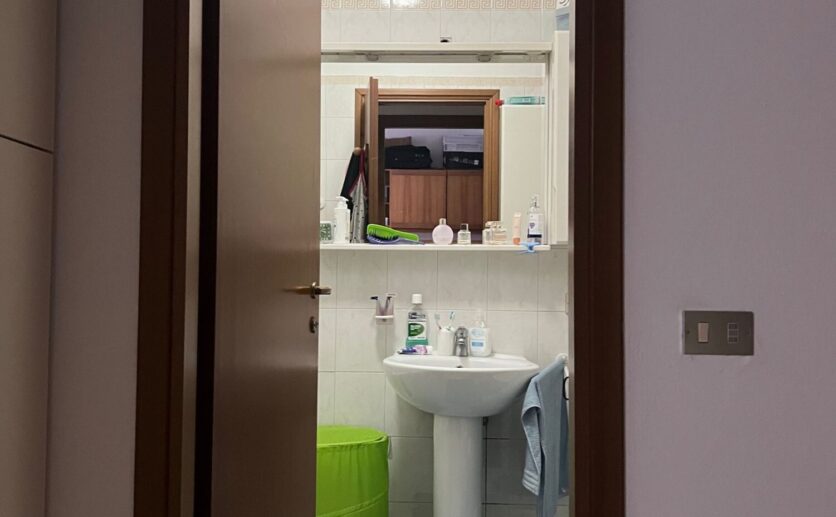 c595f59f-0d01-4843-835e-3abfc81b7f47