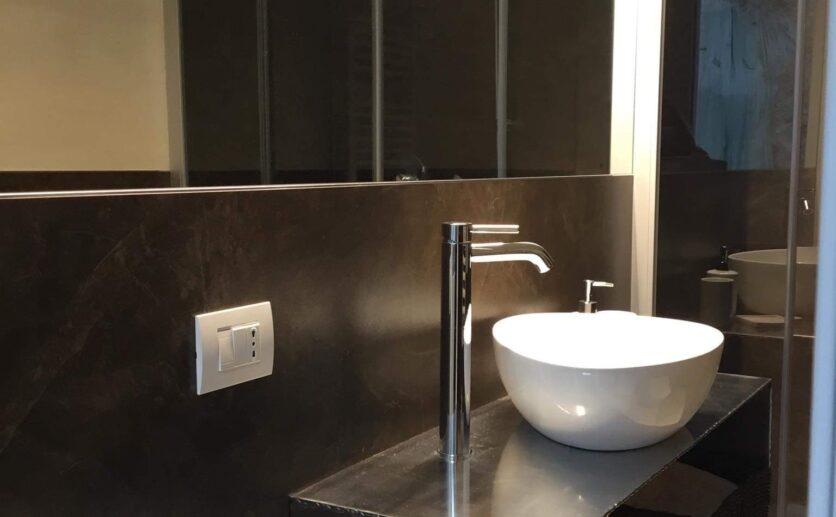 d613211b-eca8-40f4-b681-4969cff0b0dd