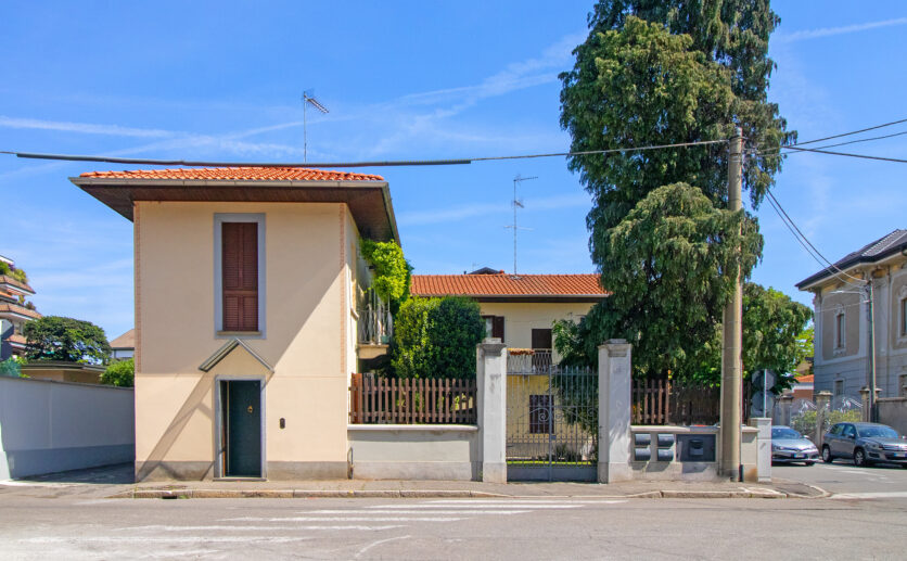 1-ESTERNO